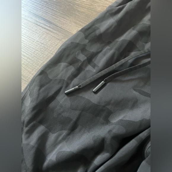 Lululemon Stretch High-Rise Jogger Full Length
Heritage 365 Camo Deep Coal Multi - Picture 6 of 9